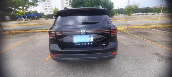 VOLKSWAGEN T-CROSS 1.0 200 TSI TOTAL FLEX AUTOMÁTICO VOLKSWAGEN T-CROSS 1.0 200 TSI TOTAL FLEX AUTOMÁTICO